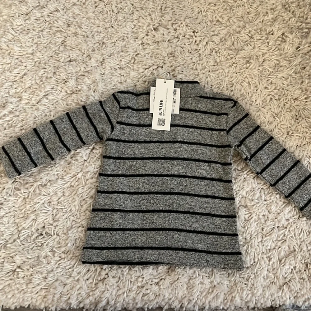 Zara Mock Neck Top